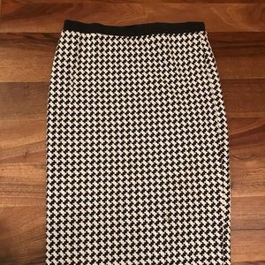 Sans souci fitted houndstooth skirt